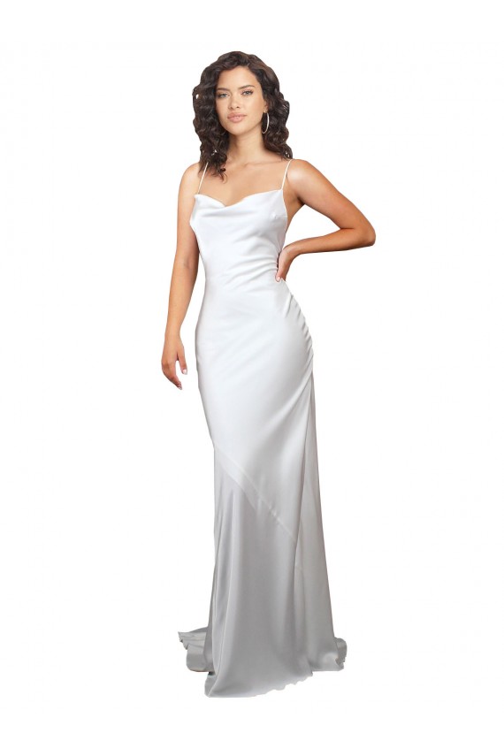 Blanc Fourreau Balayage train Satiné Soyeux Simple Plage Robes de mariée Outlet
